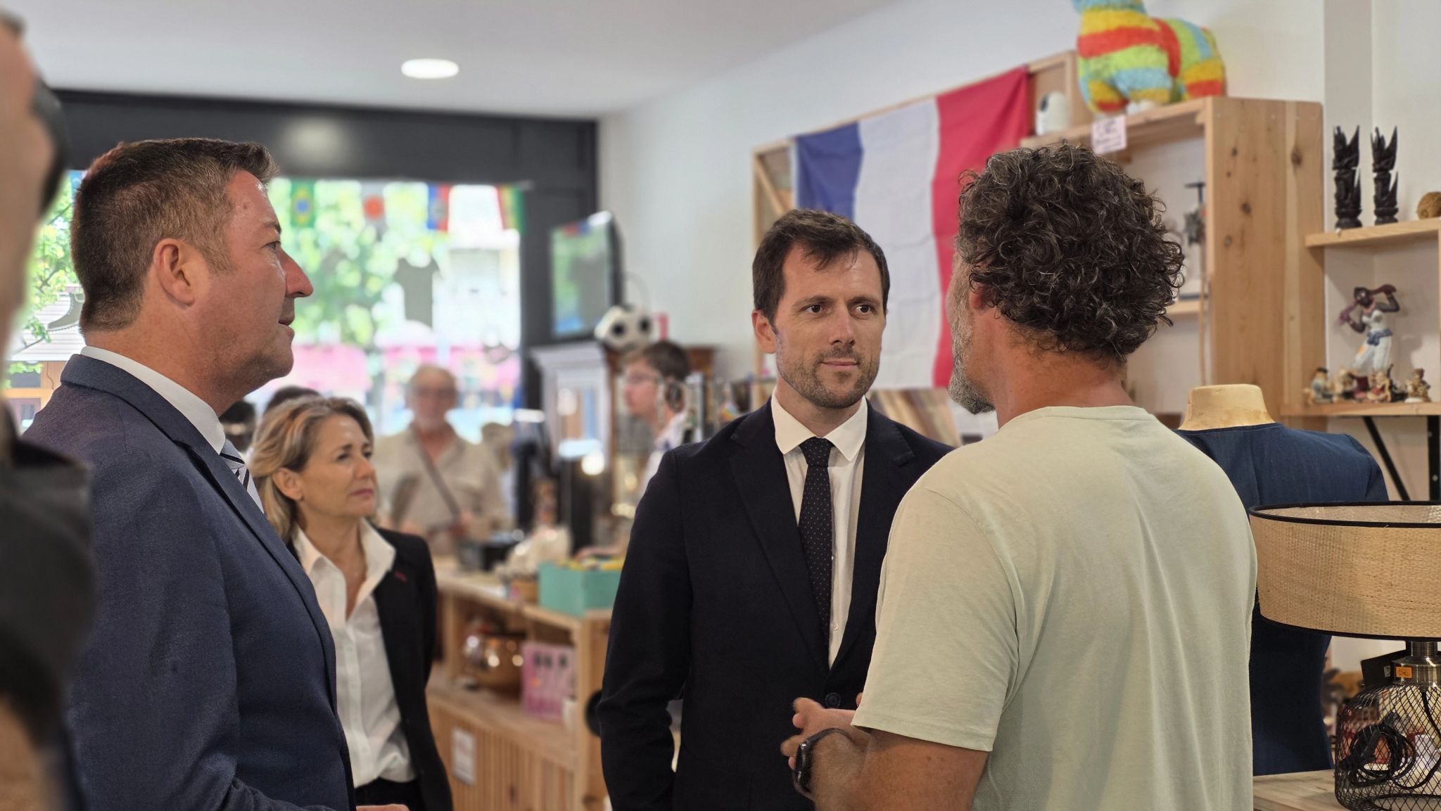 Transition �cologique : visite minist�rielle � la Ressourcerie de Poissy !