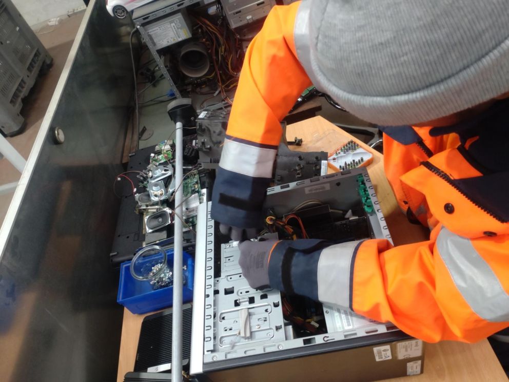 Dmantelement des ordinateurs